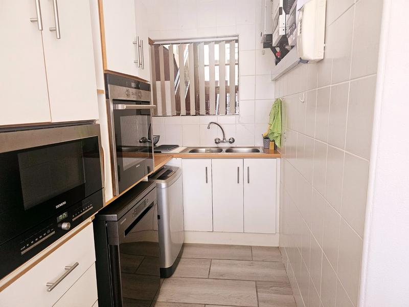 3 Bedroom Property for Sale in Mossel Bay Central Western Cape